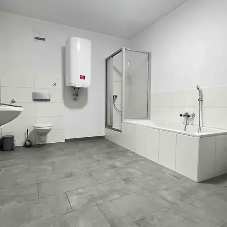 Swf111 - Komfortable Monteurwohnung Uebergangswohnung * Schwarzenfeld